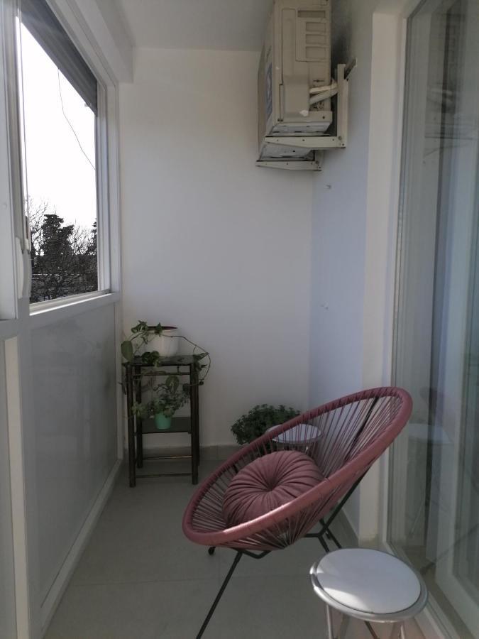 Sunny Spot Apartment Пула Екстериор снимка