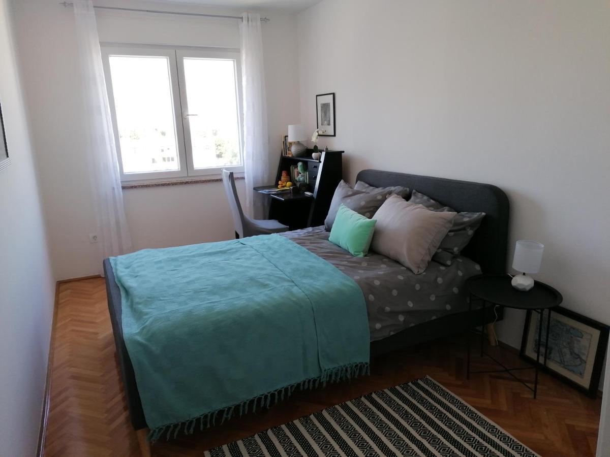 Sunny Spot Apartment Пула Екстериор снимка